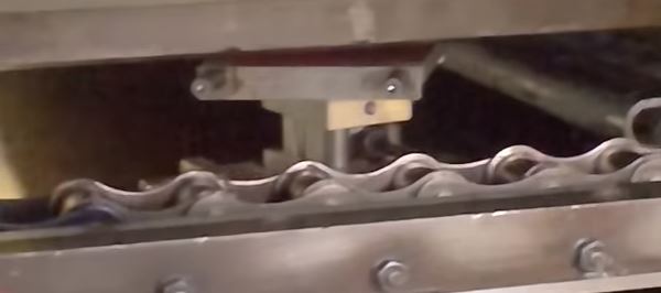 Platen cleaning conditioning system for all automatic diecutters : BOBST SP, BOBST SPO , IBERICA, HEIDELBERG, WPM, WUPA, SANWA, MK, ASAHI, etc ...